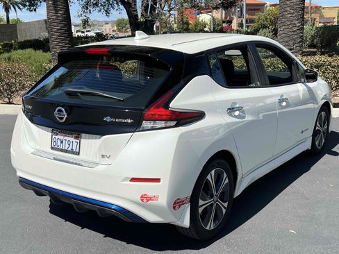 Used 2018 Nissan Leaf SV w/ SV Technology Package image 20