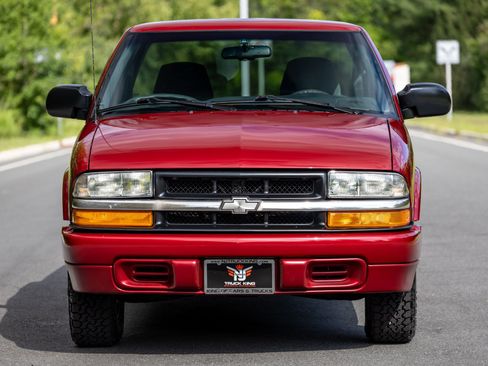 Used 2001 Chevrolet S10 Pickup LS w/ Preferred Equipment Group RWD image 7
