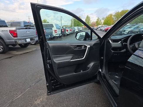Used 2024 Toyota RAV4 LE AWD/4WD image 20