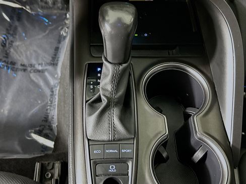 Used 2024 Toyota Camry XSE w/ Navigation Package image 21