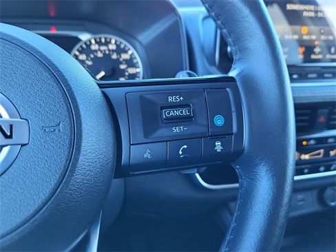 Used 2021 Nissan Rogue SL w/ Premium Package image 24