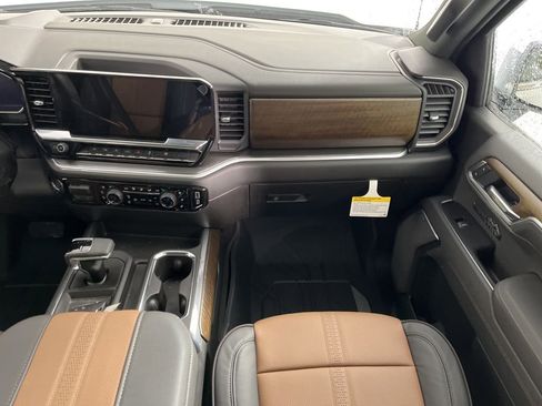 New 2026 Chevrolet Silverado 1500 High Country AWD/4WD image 16