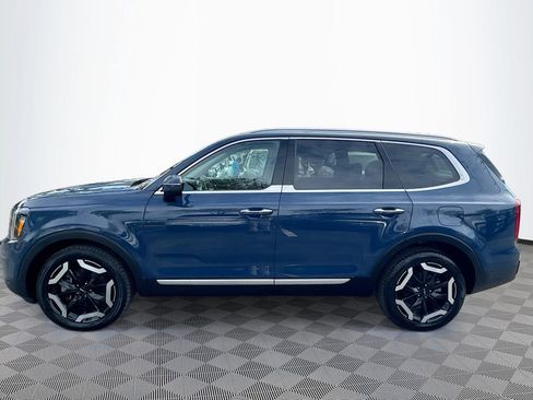 Used 2025 Kia Telluride S image 9