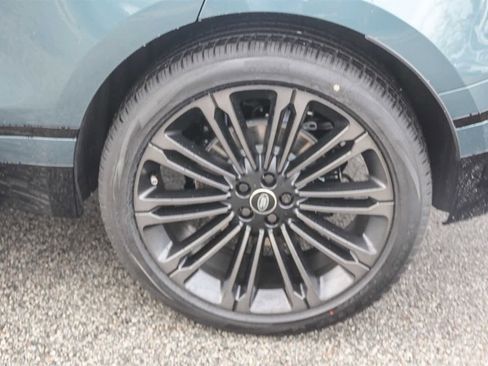 New 2026 Land Rover Range Rover Velar Dynamic SE image 11