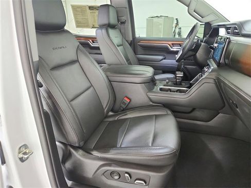 Used 2023 GMC Sierra 1500 Denali w/ Denali Reserve Package image 43