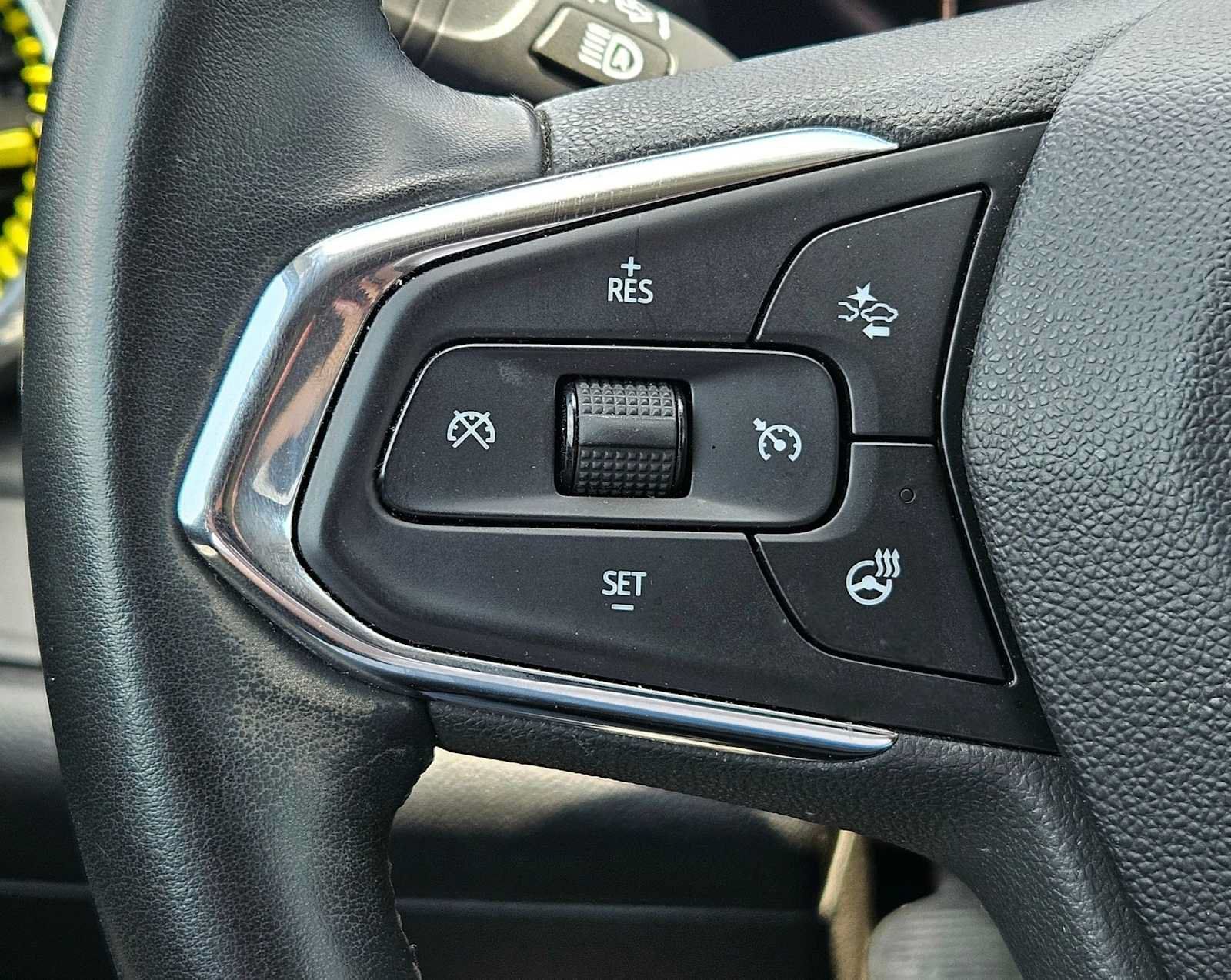 Used 2024 Chevrolet Trax ACTIV w/ Sunroof Package FWD image 21