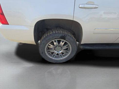 Used 2012 GMC Yukon SLT w/ SLT-2 Equipment Package image 21