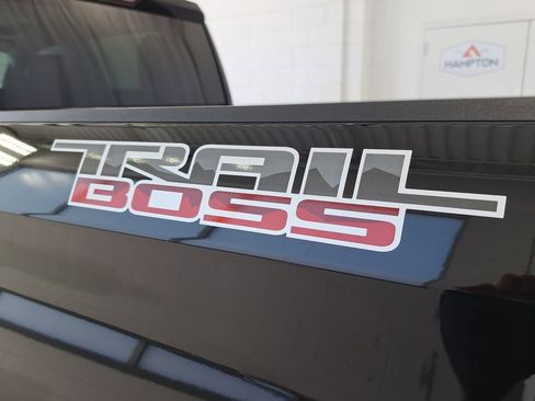 Used 2022 Chevrolet Silverado 1500 Custom Trail Boss image 27
