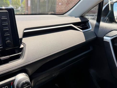 Used 2020 Toyota RAV4 XLE w/ Convenience Package FWD image 39