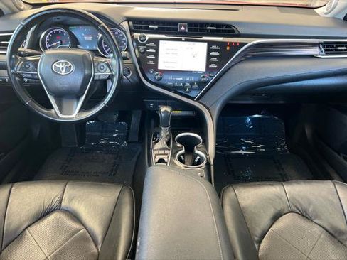 Certified 2018 Toyota Camry XLE w/ Audio Package FWD image 3