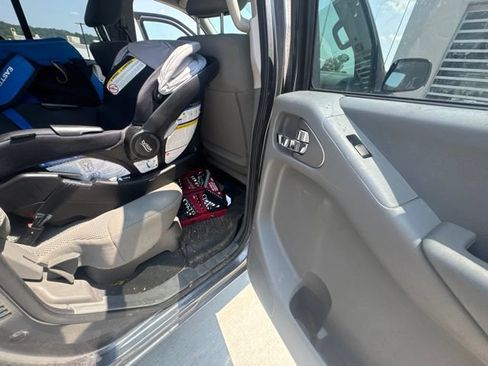 Used 2021 Nissan Frontier SV w/ SV Utility Package AWD/4WD image 35
