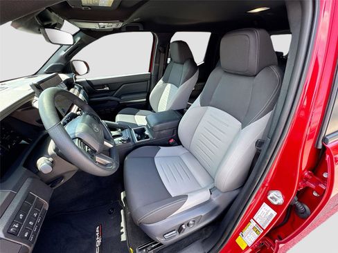 Used 2025 Toyota Tacoma TRD Off-Road w/ TRD Off Road Upgrade Package image 10