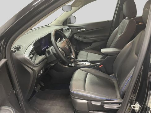 Used 2025 Buick Encore GX Sport Touring AWD/4WD image 16