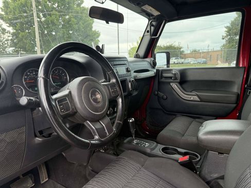 Used 2012 Jeep Wrangler Sport AWD/4WD image 9