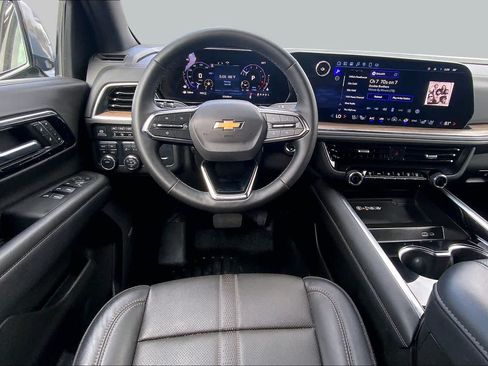 Used 2025 Chevrolet Tahoe High Country AWD/4WD image 10