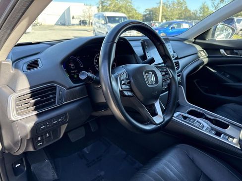 Used 2019 Honda Accord Touring image 25