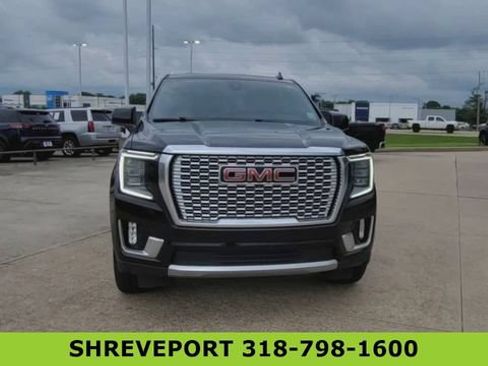 Certified 2021 GMC Yukon XL Denali w/ Denali Premium Package AWD/4WD image 3