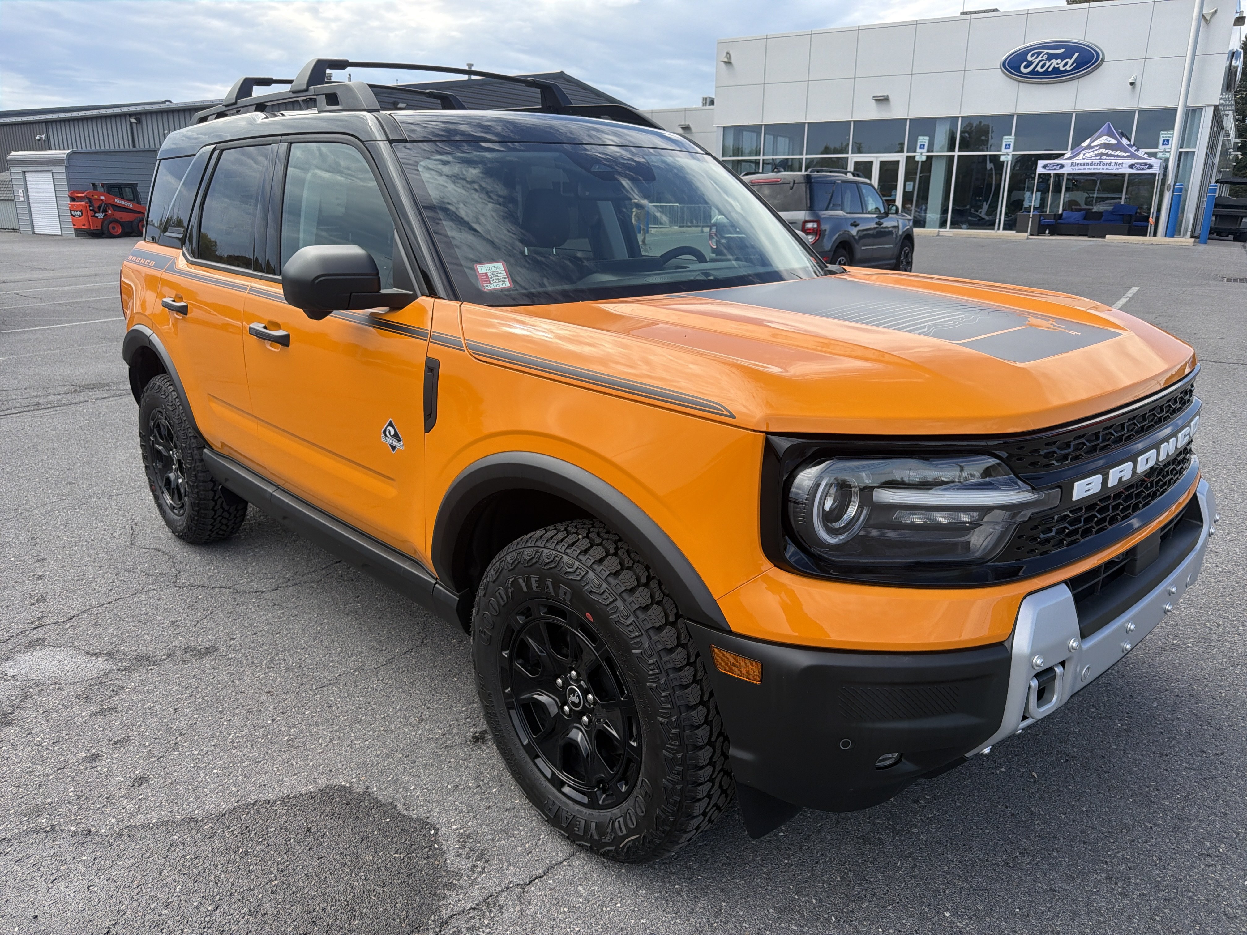 New 2026 Ford Bronco Sport Outer Banks w/ Sasquatch Outer Banks Package AWD/4WD image 1