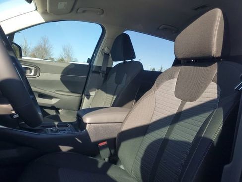 New 2026 Kia Sorento LX FWD image 13