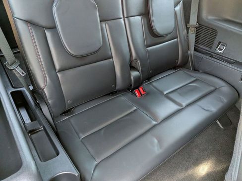 Used 2025 Ford Explorer ST-Line w/ ST-Line Street Pack AWD/4WD image 30