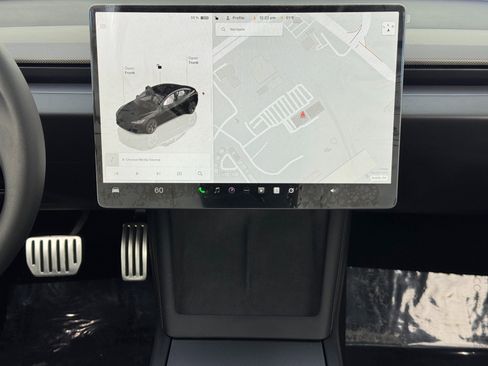 Used 2024 Tesla Model 3 Performance image 21