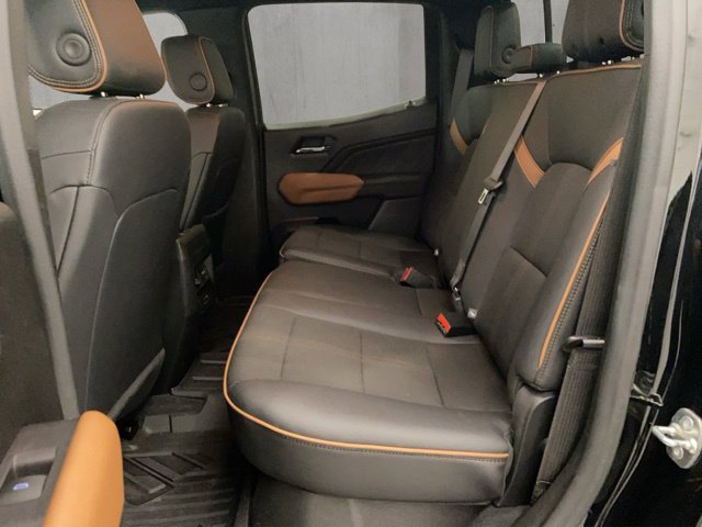 Used 2024 GMC Canyon AT4 AWD/4WD image 8