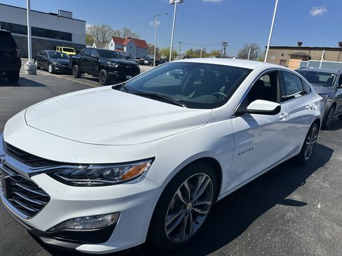 Used 2023 Chevrolet Malibu LT w/ Driver Confidence Package FWD image 3
