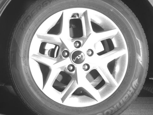 Used 2025 Kia Soul LX w/ LX Technology Package image 12