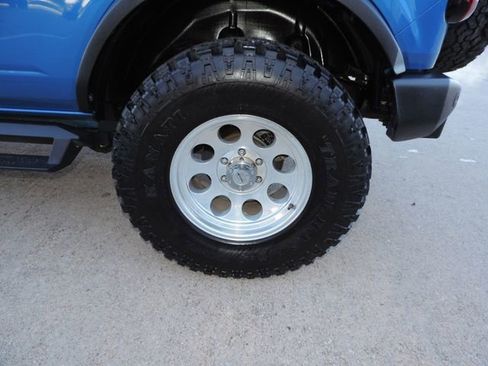 Used 2022 Ford Bronco Wildtrak image 15