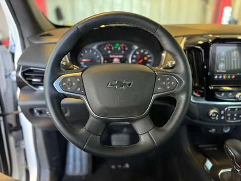 Used 2023 Chevrolet Traverse RS AWD/4WD image 16
