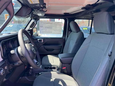 New 2026 Jeep Gladiator Sport AWD/4WD image 28