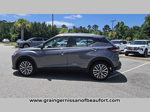 Used 2021 Nissan Kicks SV FWD image 28
