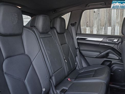 Used 2014 Porsche Cayenne Platinum Edition AWD/4WD image 23