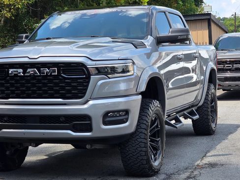 Used 2025 RAM 1500 Big Horn AWD/4WD image 3