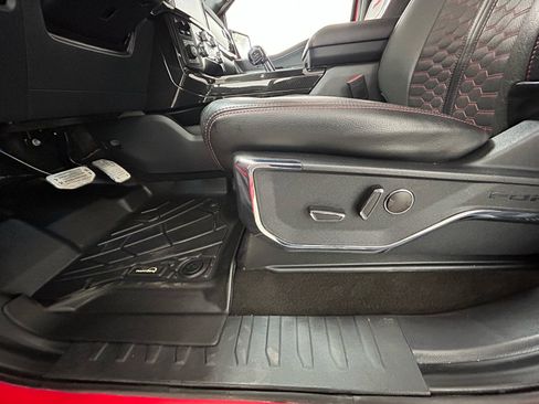 Used 2022 Ford F150 Lariat w/ Equipment Group 502A High image 34