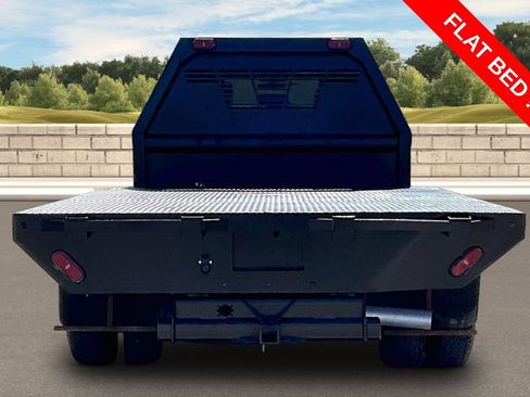 Used 2024 RAM 3500 Tradesman w/ Chrome Appearance Group AWD/4WD image 4