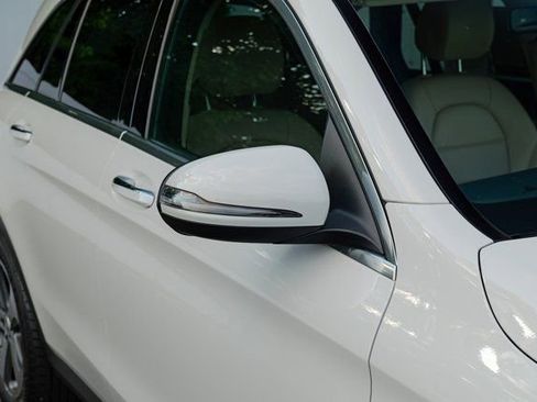 Used 2022 Mercedes-Benz GLC 300 GLC 300 image 10