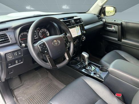 Used 2024 Toyota 4Runner TRD Off-Road Premium w/ Off Road Premium Plus Package AWD/4WD image 4