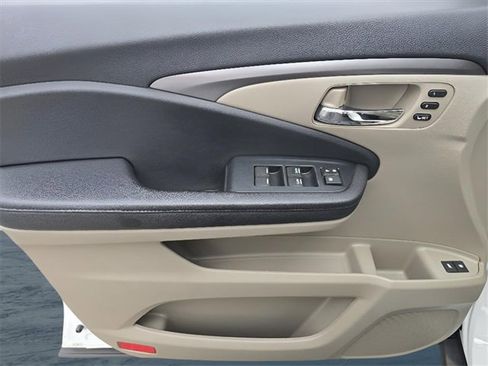 Used 2022 Honda Pilot EX-L image 11