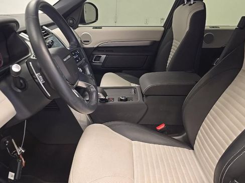 Used 2023 Land Rover Discovery S R-Dynamic AWD/4WD image 4