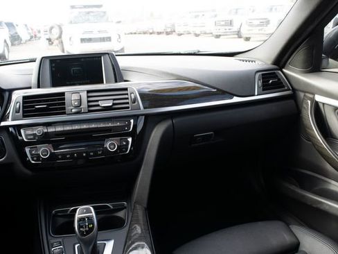 Used 2018 BMW 330i xDrive Sedan w/ Convenience Package image 27