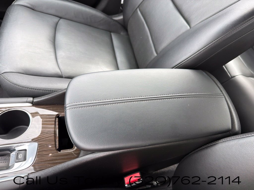 Used 2017 Chevrolet Malibu Premier w/ Premier Sun and Wheel Package FWD image 24