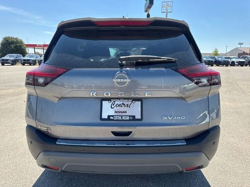 Used 2023 Nissan Rogue SV AWD/4WD image 5