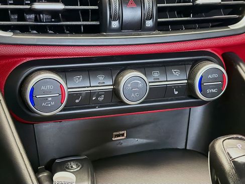 Used 2019 Alfa Romeo Giulia Ti Sport w/ Quick Order Package 22U Sport RWD image 10
