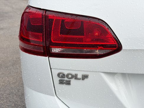Used 2017 Volkswagen Golf S FWD image 10
