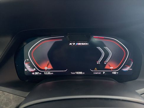 Used 2021 BMW X7 M50i image 36