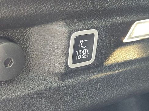 Certified 2023 Jeep Grand Cherokee L Limited image 17