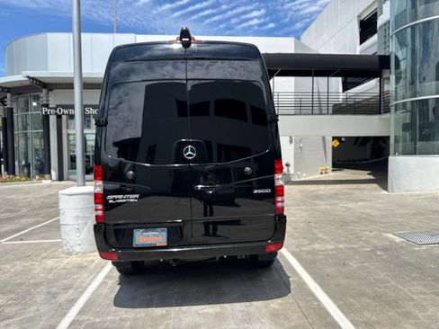 Used 2017 Mercedes-Benz Sprinter 2500 image 6