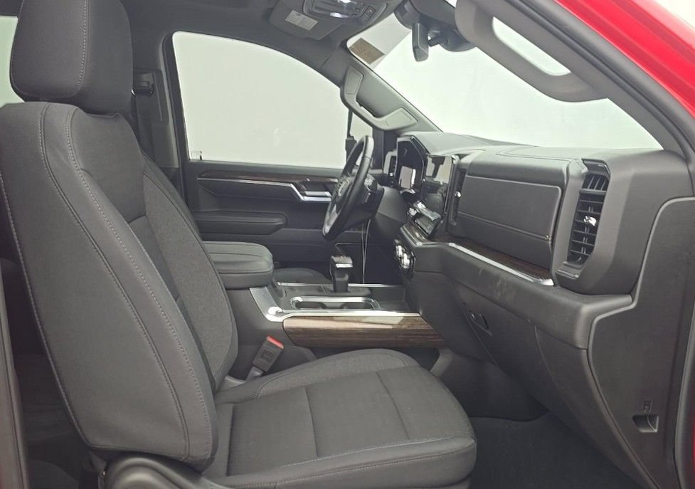 Used 2025 GMC Sierra 1500 Elevation w/ X31 Off-Road Package AWD/4WD image 5