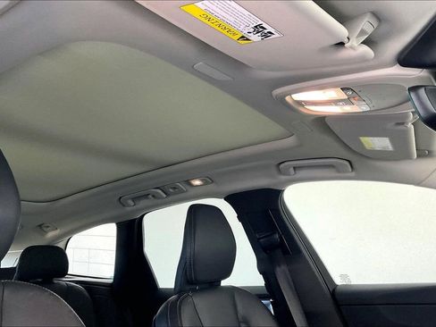 Used 2023 Volvo XC60 B5 Ultimate w/ Climate Package image 23